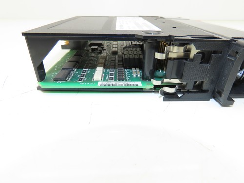 Allen Bradley 1756-0B32/A ControlLogix DC Output Module 32pt 12/24V Ser A - Picture 5 of 6