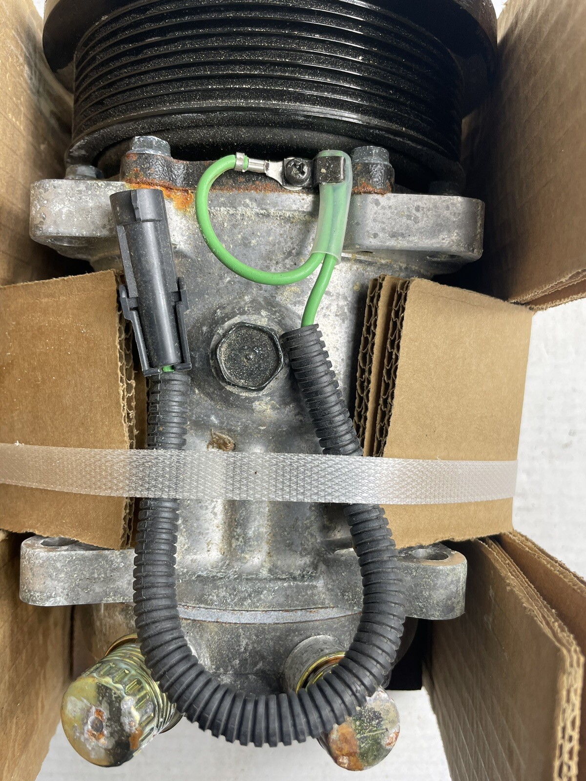 Humvee Spring Compressor NOS Refrigeration Compressor HMMWV Humvee M998 4130015234622 RD-5-11394 ...
