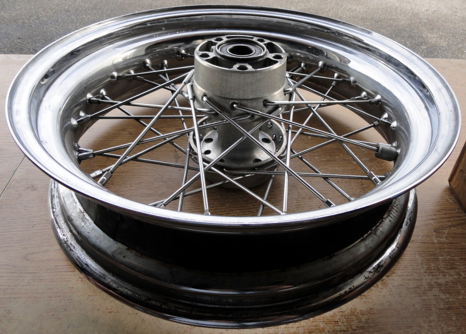 Harley 17" REAR Tubeless SPOKE WHEEL 25mm BEARINGS 0617 DYNA BIG TWIN