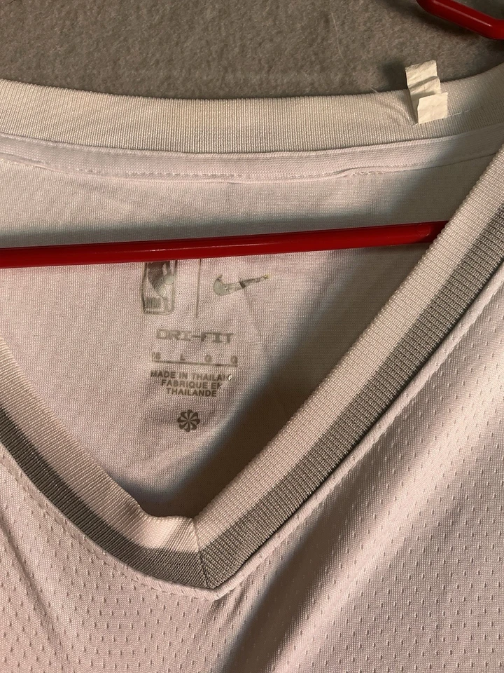 Shai Gilgeous-Alexander Oklahoma City Thunder White Silver Jersey Sz 48 0032 - Image 4 of 4