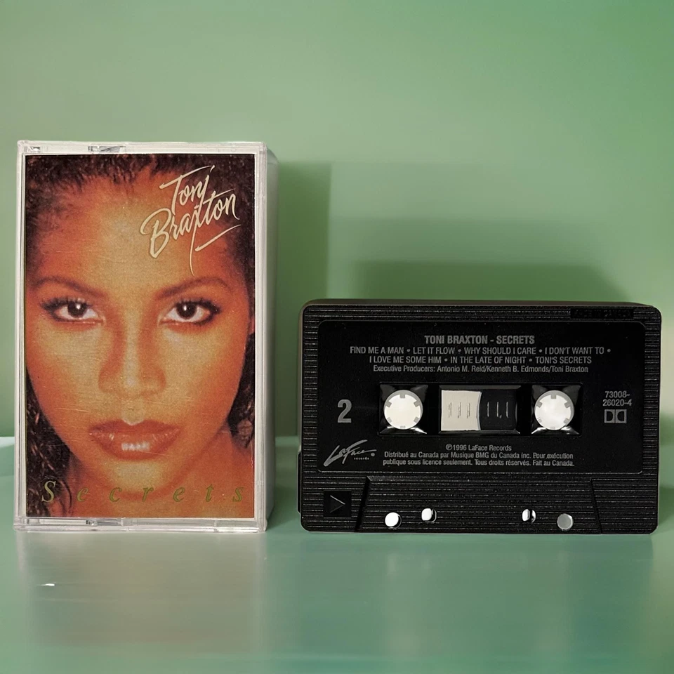 •TONI BRAXTON ~ SECRETS• ~1996 OG PRESSING~ (CASSETTE TAPE) - Image 3 of 4