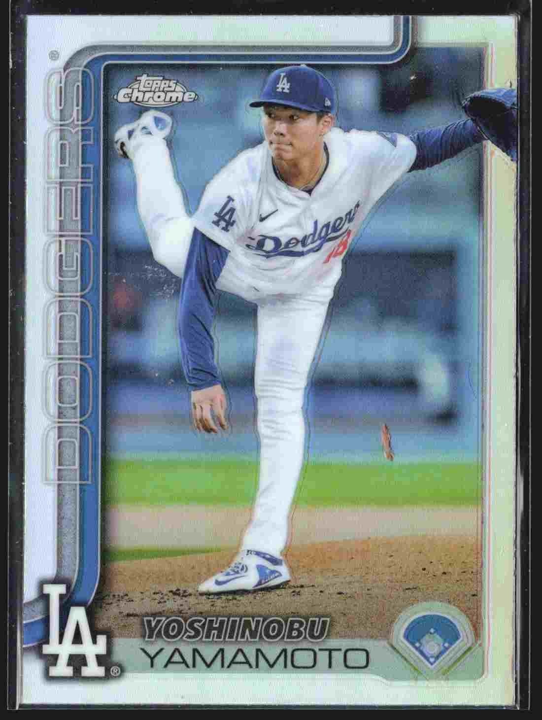 2025 Topps Chrome - Yoshinobu Yamamoto #179 Refractor