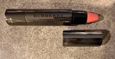Burberry Full Kisses Shaped & Full Lips Long Lasting Lip Color Rose Apricot 521