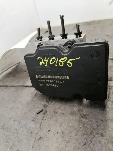 Conjunto de módulo de bomba de freno antibloqueo ABS Hyundai Tucson 2010-2013 OEM Foto 3 de 4