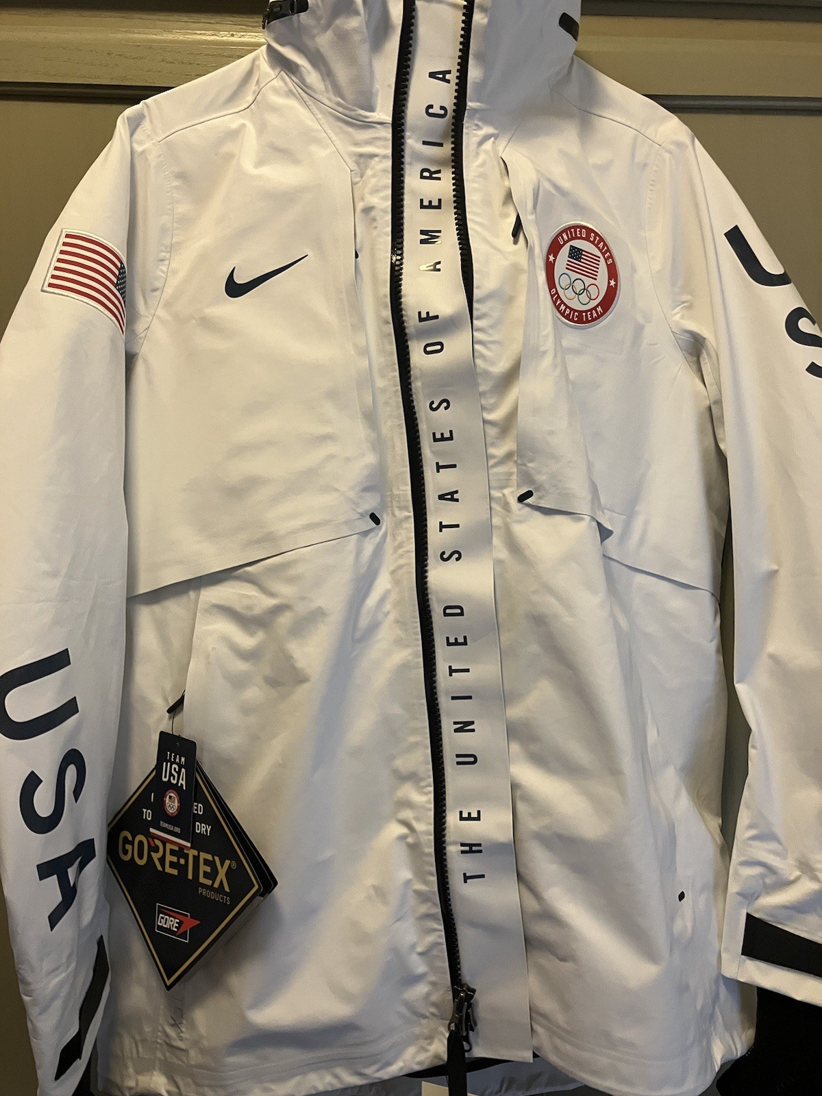 NWT Women's Nike 2018 Winter Olympics GoreTex Jacket  White Medium 916685 100 thumbnail 16
