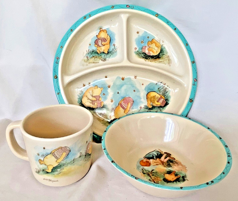 Vintage Winnie the Pooh Dishes; Childrens 3 Pc. Selandia; Plastic & Collectible