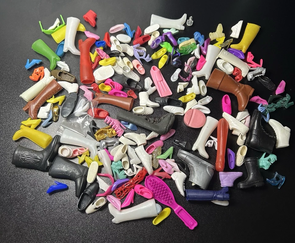 Vintage até AGORA~ Barbie Ken & Friends ~BOTAS E SAPATOS Lote C~ Pares Singles DANIFICADOS - Imagem 4 de 4