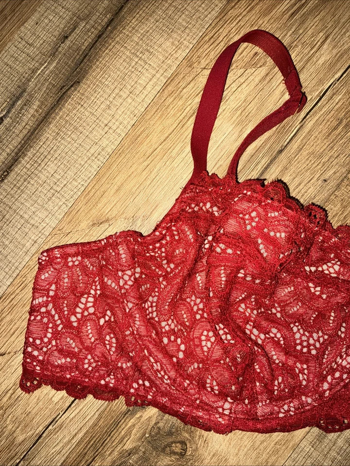 NUEVO CON ETIQUETAS $62 Sujetador Soma 38B SIN FORRO ENCAJE BALCONNET “PAINT THE TOWN RED” Foto 3 de 4