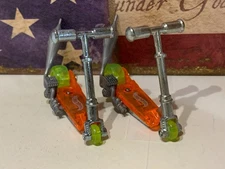 HOT WHEELS MO SCOOT SCOOTER X2. 2001 1ST EDITION ORANGE NICE