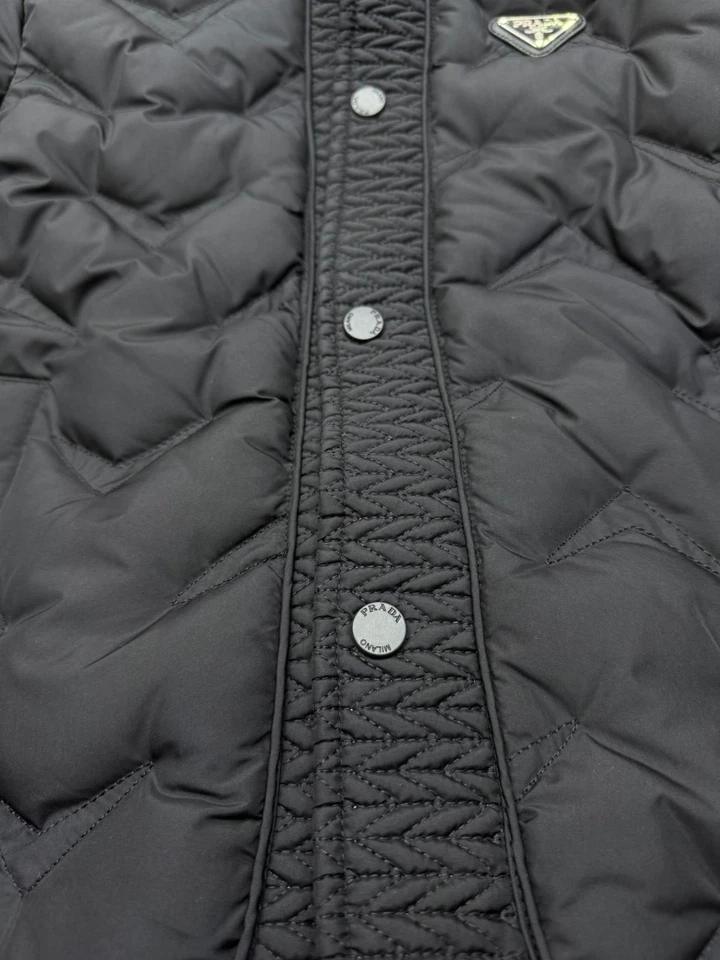 chaqueta invierno prada Foto 3 de 3