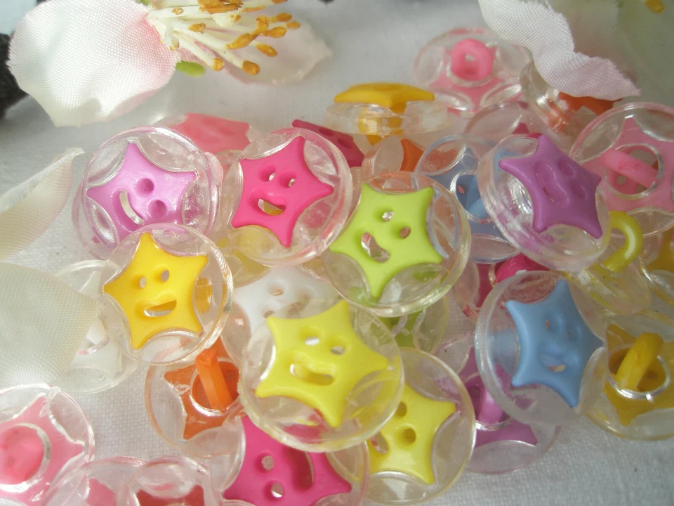 10x Knopf fröhlicher Stern 14mm rund bunt mix Kinder Knöpfe Ösenknöpfe Öse Baby - Bild 3 von 4