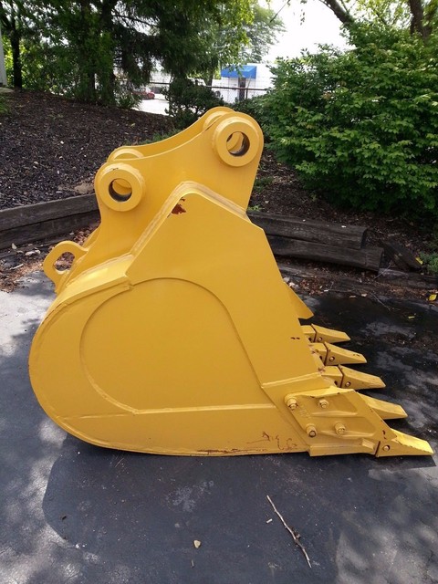 42" Heavy Duty Excavator Bucket for a Caterpillar 320 with Coupler