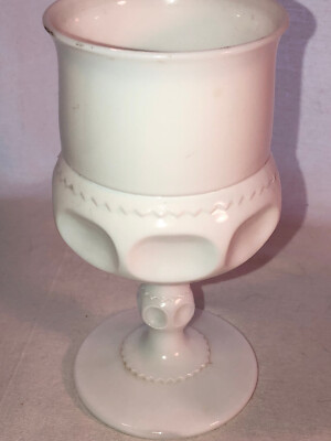 Kings Crown 5.75 Inch Milk Glass Goblet 9 Oz Mint