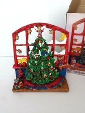 VINTAGE NEW 1995 CHRISTMAS TREE SCENE BEARS BUNNIES ANGEL CANDLE HOLDER LIGHT 