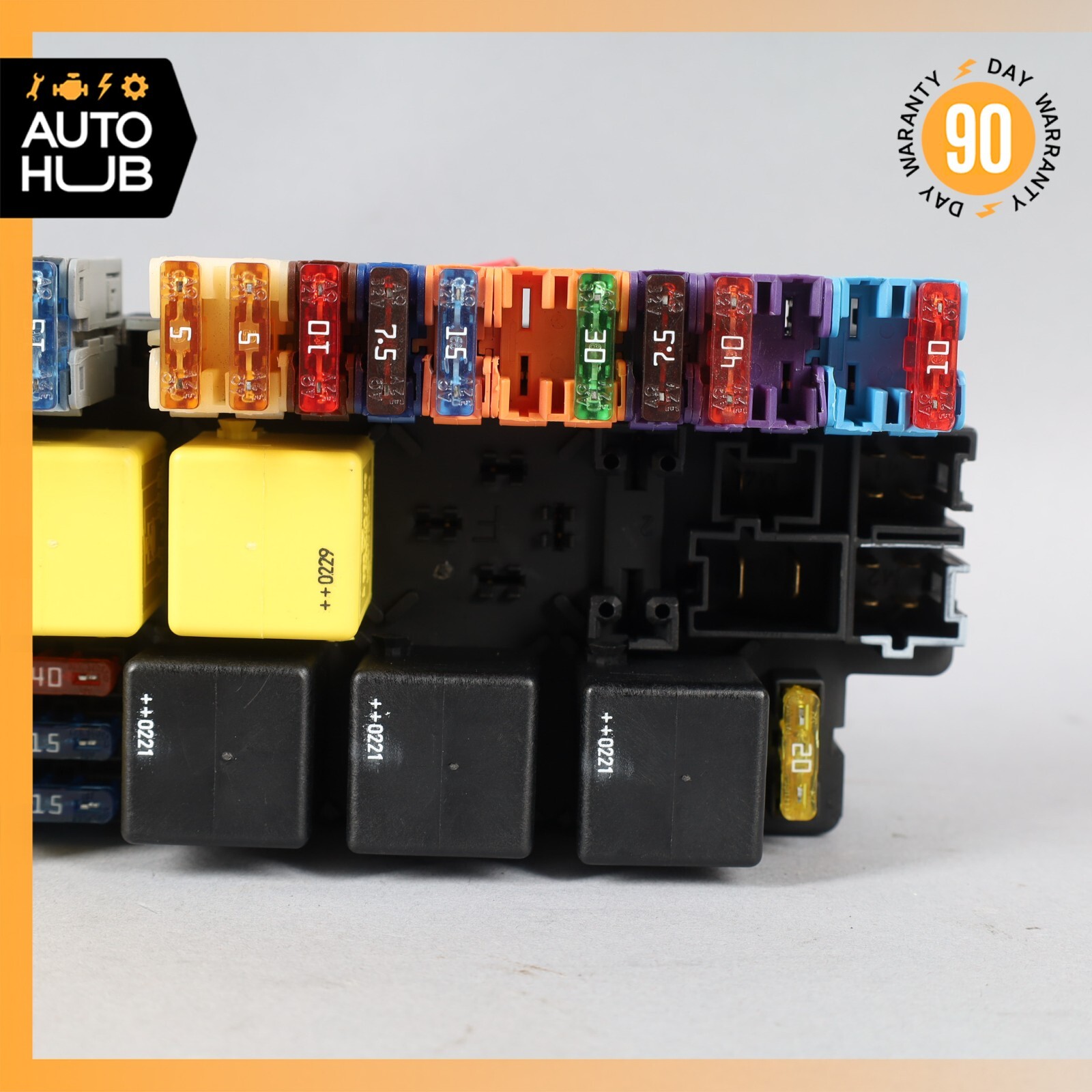 03-12 Mercedes R230 SL500 SL55 AMG Front Left SAM Fuse Box Control Module OEM