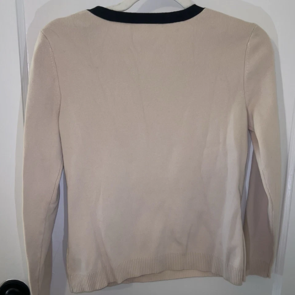 Top Mercer Street Studio Petite Pequeño Rosa Crema Manga Larga Con Borde Negro Foto 4 de 4