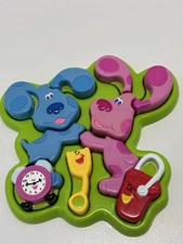 1999 Tyco Blues Clues Plastic Green Tray Puzzle-Magenta Tickety Shovel & Pail