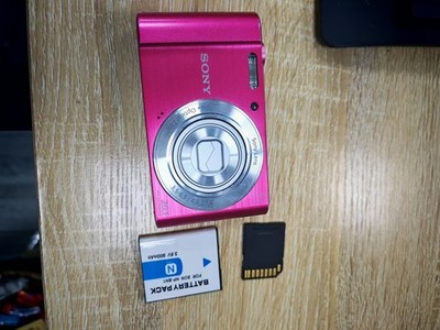 Sony Cyber-shot DSC-W810 pink 20.1MP Digital Camera 6x Optical