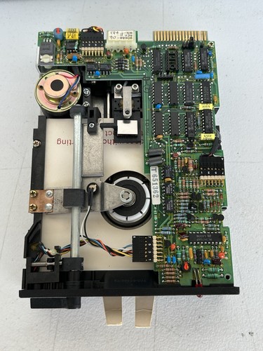 Unità floppy disk IBM Qume Qumetrak 142 5.25 ricondizionata modello T651362 non testata - Foto 2 di 10