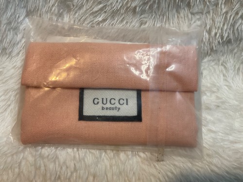 Gucci Beauty Small Comb & Pouch Bag Pink Flower D-5