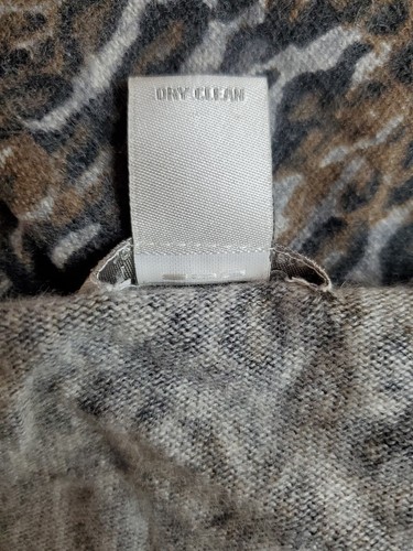 Tweeds 100% Cashmere Animal Print V Neck Size XL Women's Sweater - Picture 9 of 9
