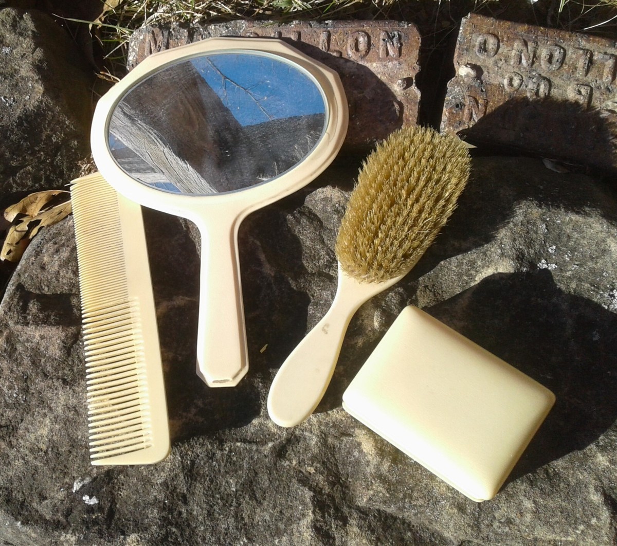 Antique Celluloid Vanity Set Brush Comb Mirror and Ring Box  display picture 2