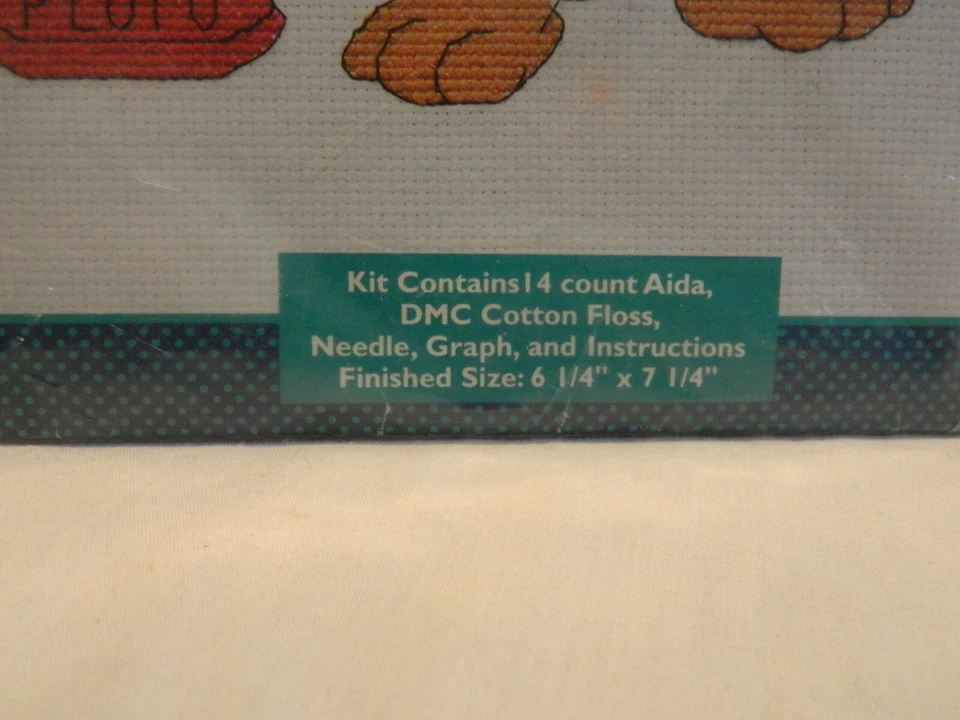 C-25 NEW MICKEY UNLIMITED COUNTED CROSS-STITCH KIT “PLUTO IN THE DOG HOUSE” - Image 3 of 4