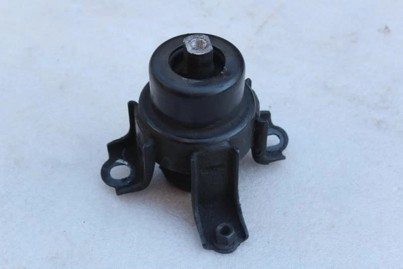 1996 1997 1998 LEXUS ES300 RIGHT FRONT MOTOR ENGINE MOUNT - Image 2 of 4