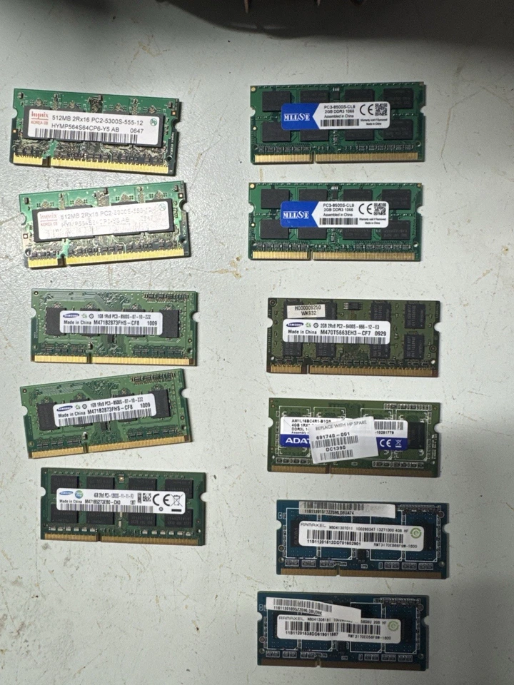 Lot RAM SO-DIMM DDR3 & DDR2 – 3×4GB + 4×2GB + 2×1GB + 2×512MB (11 barrettes) - Photo 3/3