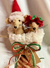 Stocking/Mice/Christmas/Grunged/Santa Hat/Ornament