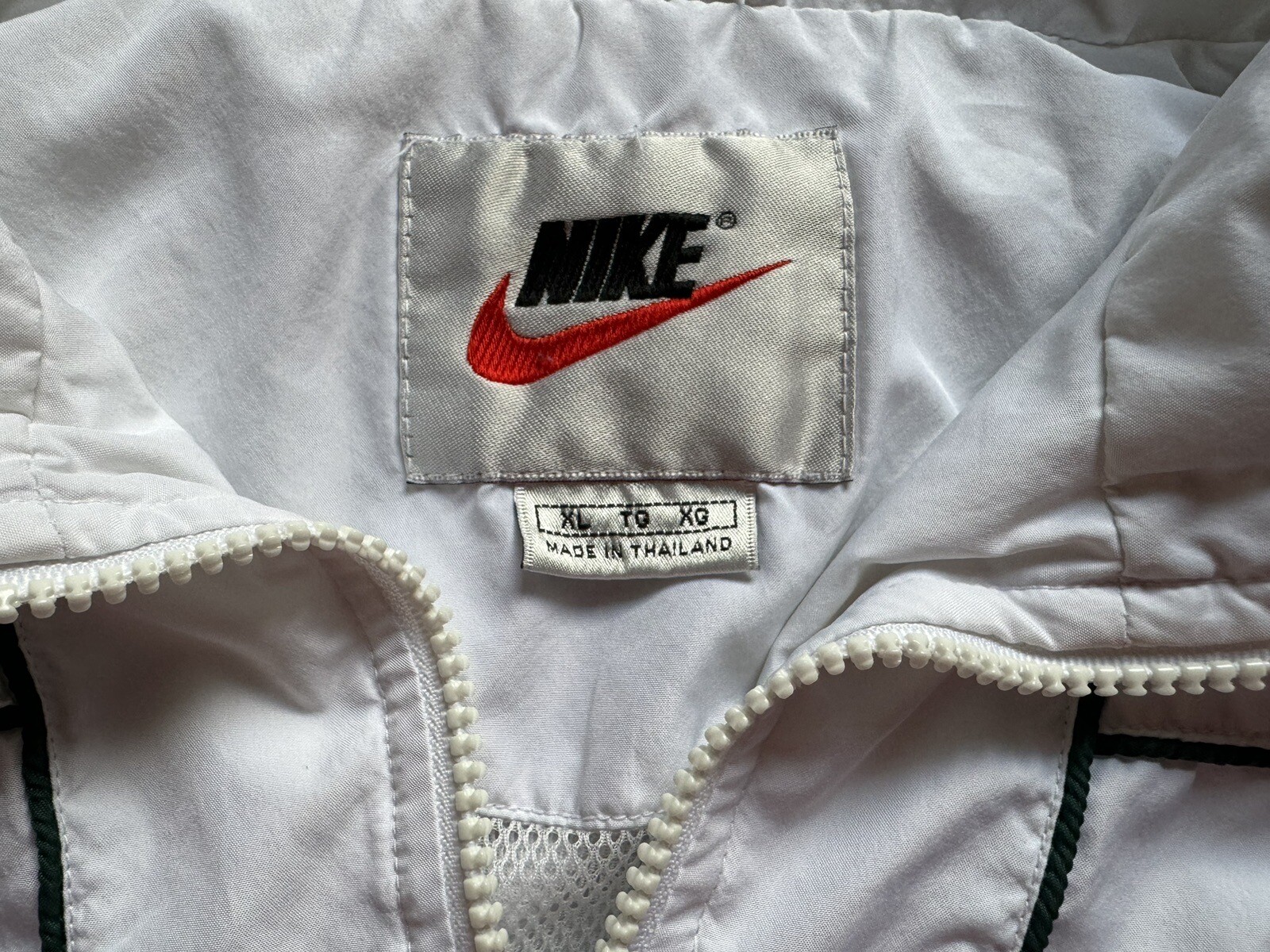Vintage 90s White Tag Nike Windbreaker Full Zip Jacket White/Black XL Vented