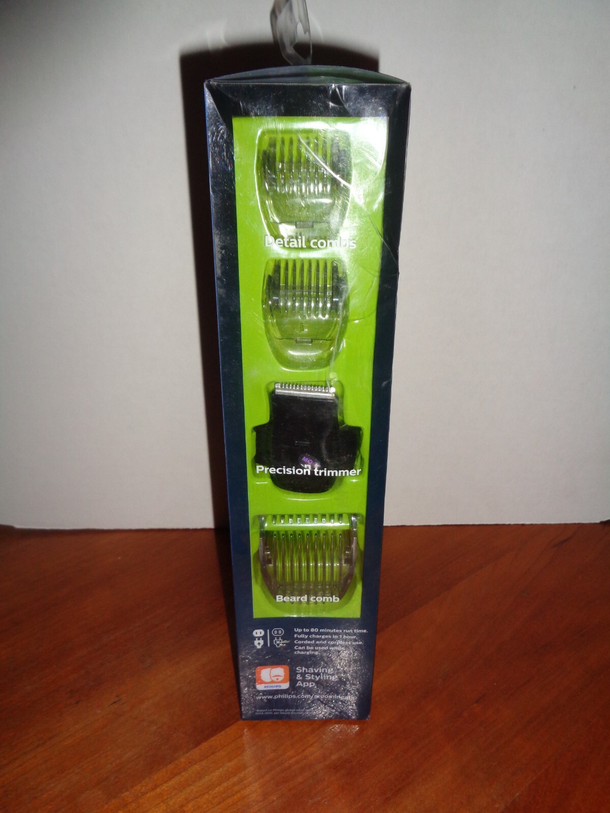 Philips Norelco Cordless Vacuum Beard Trimmer 7200 with 20 Length Settings New Chainsaw