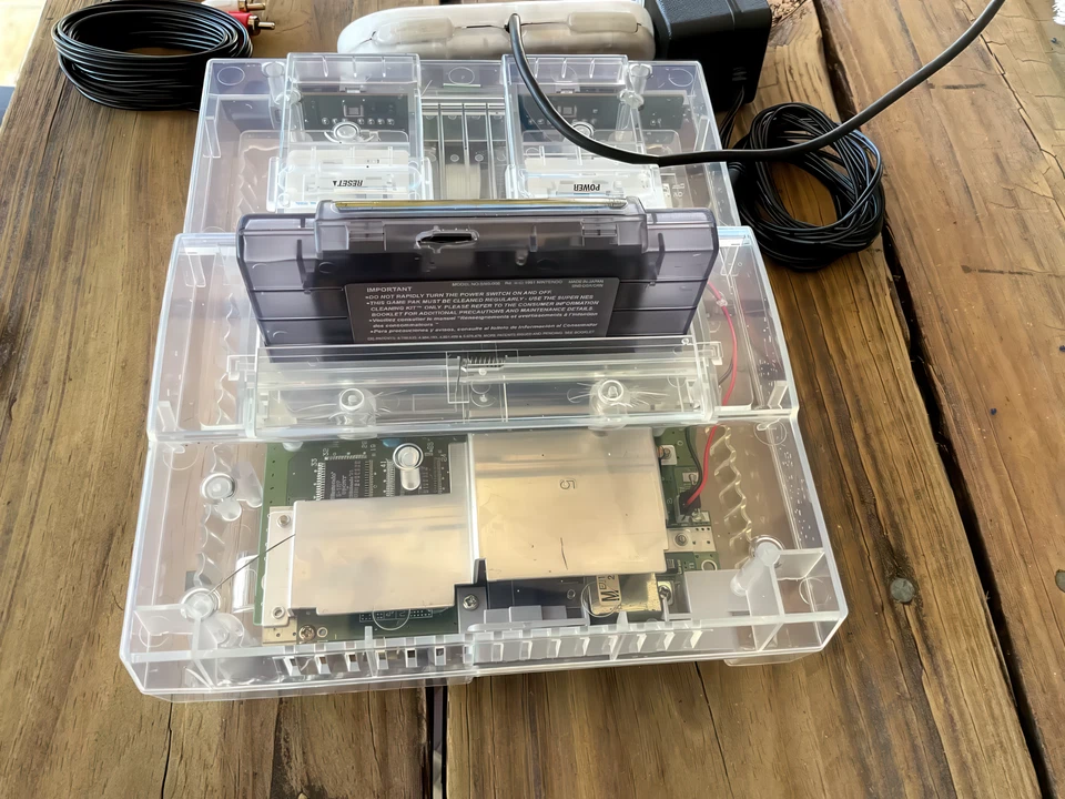 Transparent Clear Super Nintendo SNES Game Console SNS-001 FAST SHIPPING - Image 4 of 4
