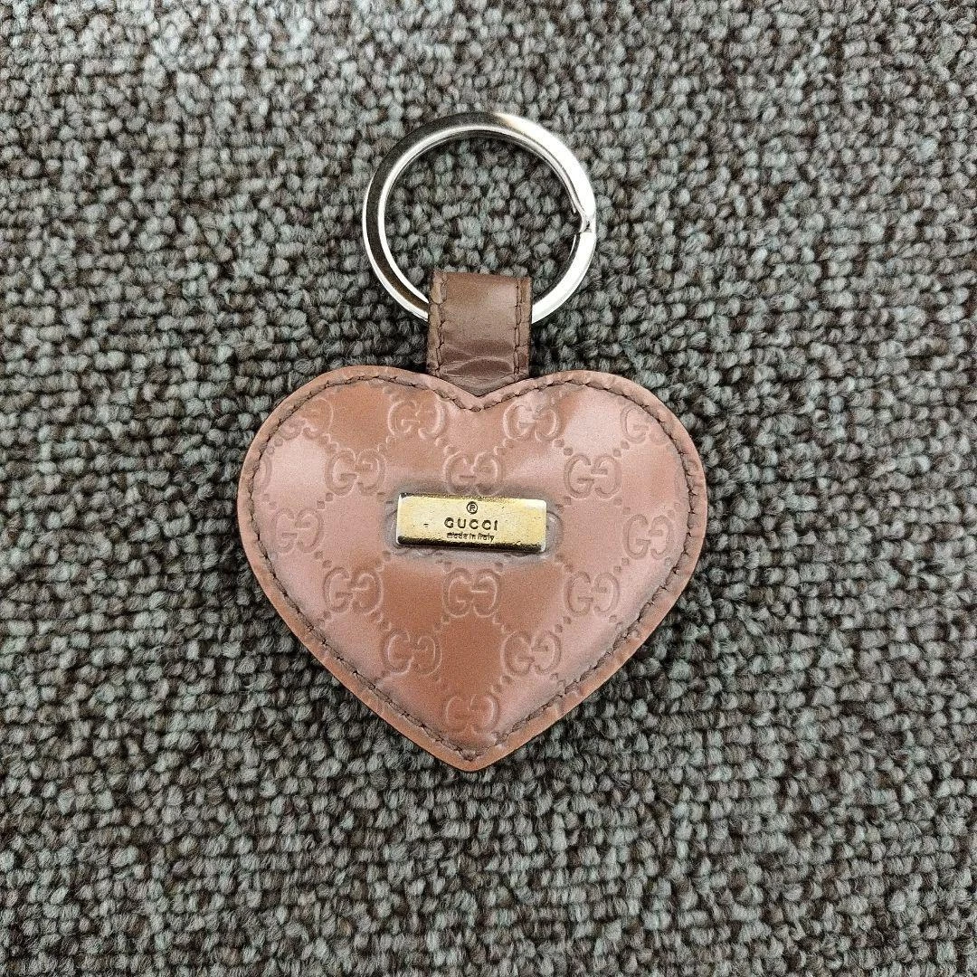 Porte clés femme Gucci rose mode   Occasion avec bague de remplacement (non authentique