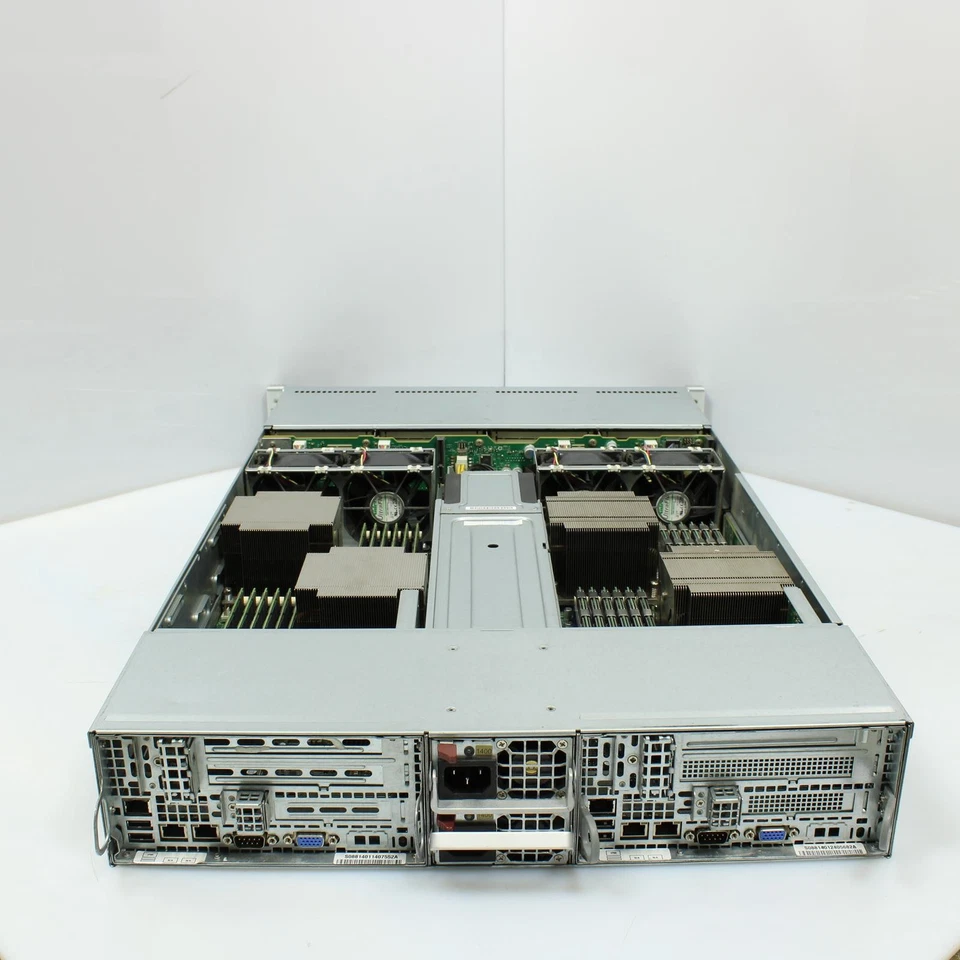 SUPERMICRO CSE-217HQ-R1400B 6x 2Tb 4x Intel Xeon E5645 2,40 GHz 384 GB sin sistema operativo Foto 4 de 4