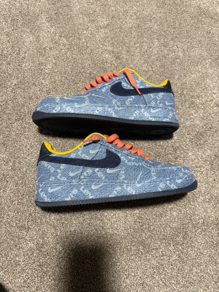 RARO COMO NUEVO Levi’s x Nike By You Air Force 1 Bajo ‘Denim Exclusivo’ Talla 10.5 Foto 2 de 4