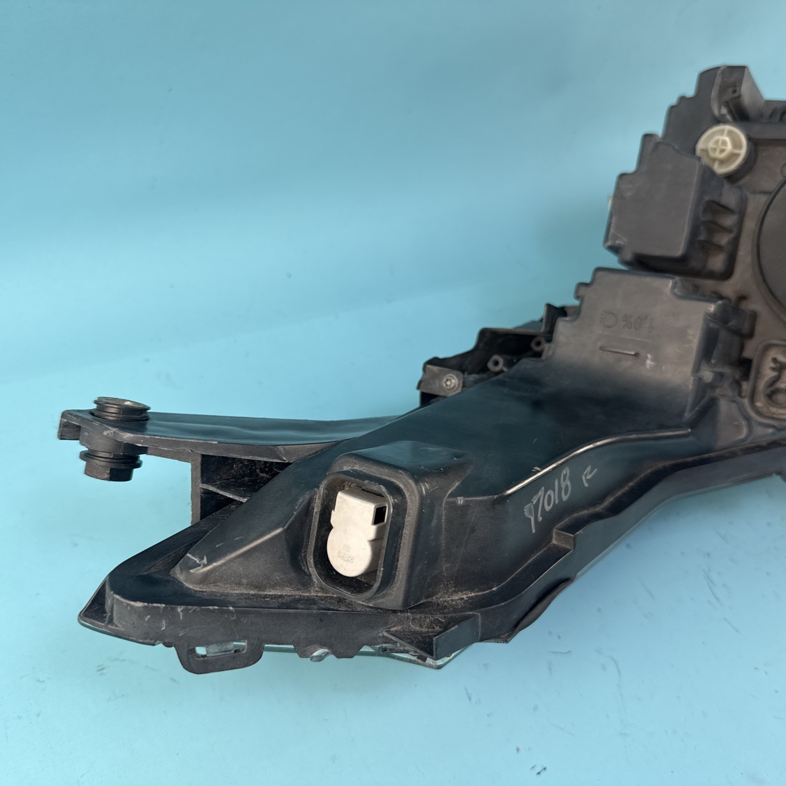 PARTS ONLY! OEM 2010-2015 Ferrari 458 Italia Right Passenger Headlight 67764681