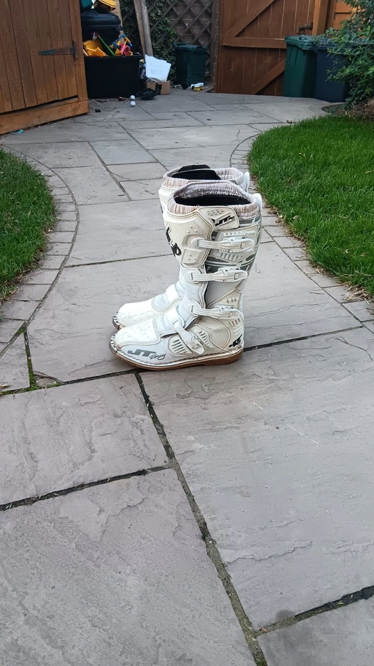 Botas de motocross JT Racing 2015 modelo PODIUM EE. UU. 10 UE 43 blancas  Foto 2 de 4