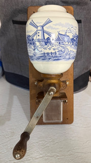 Vintage Holland Dutch Blue Delft Manual Crank Coffee Mill Grinder Wall Mount
