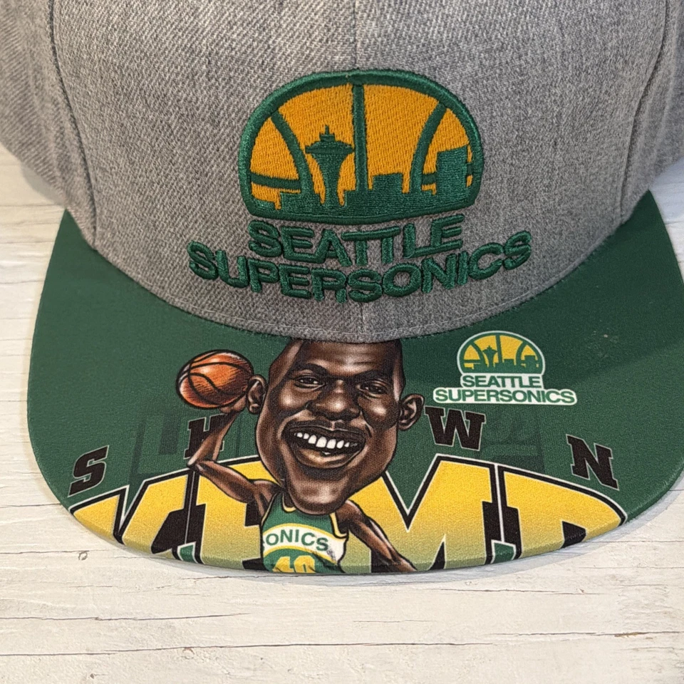 Sombrero caricatura Mitchell & Ness Hardwood Classics Shawn Kemp Seattle Supersonics Foto 2 de 4