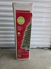 Pre-Lit Casmere Tree Winter wonder Lane 4 FT Tall...