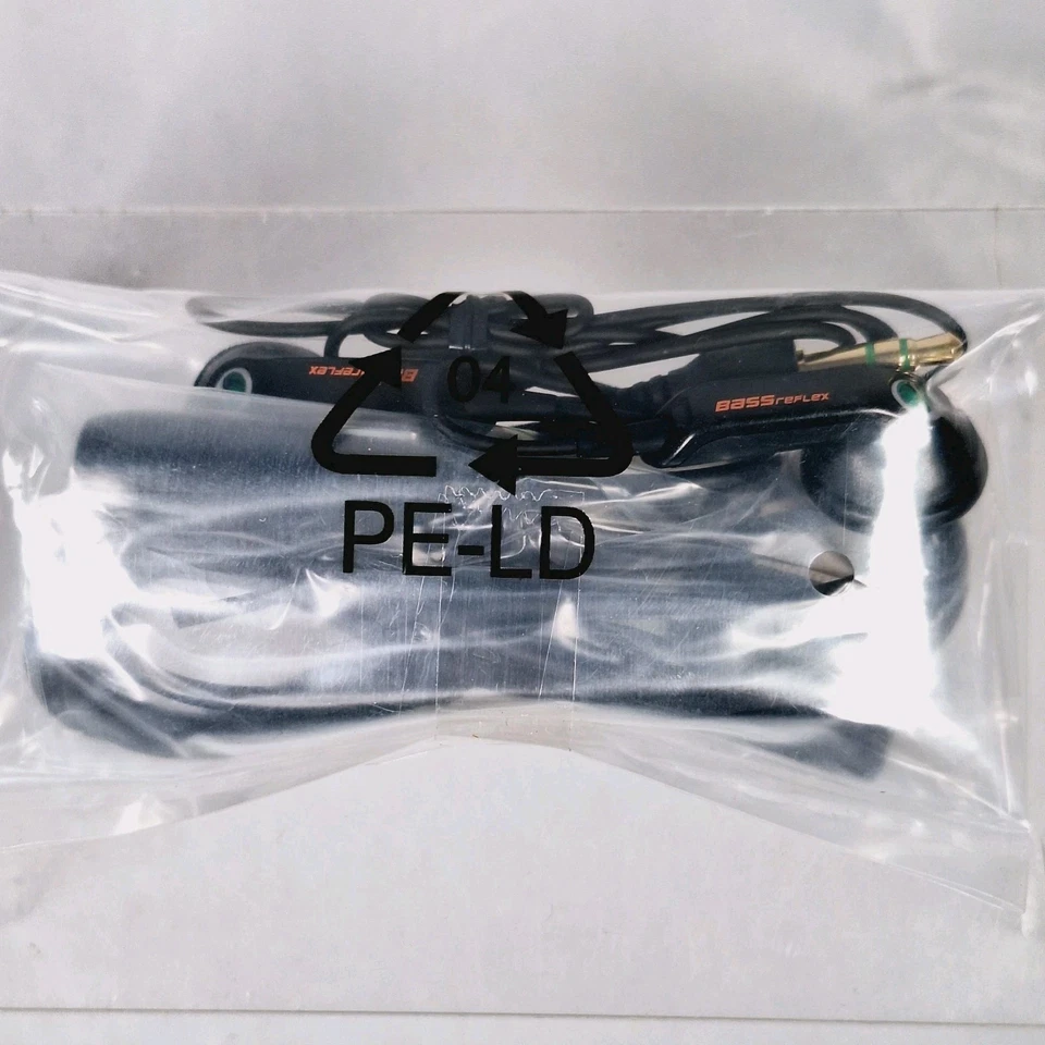 Genuine Sony Ericsson T650i Original Box and Accessories - Manual/Charging Stand - Image 3 of 4