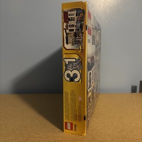 NEW LEGO CREATOR Bike Shop & Cafe (31026) - buildings and minifigures included