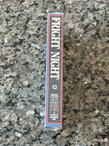 Fright Night VHS Street Date First Release EXTREMELY RARE - Picture 5 of 8