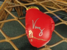 VING RHAMES SIGNED EVERLAST BOXING GLOVE UNDISPUTED