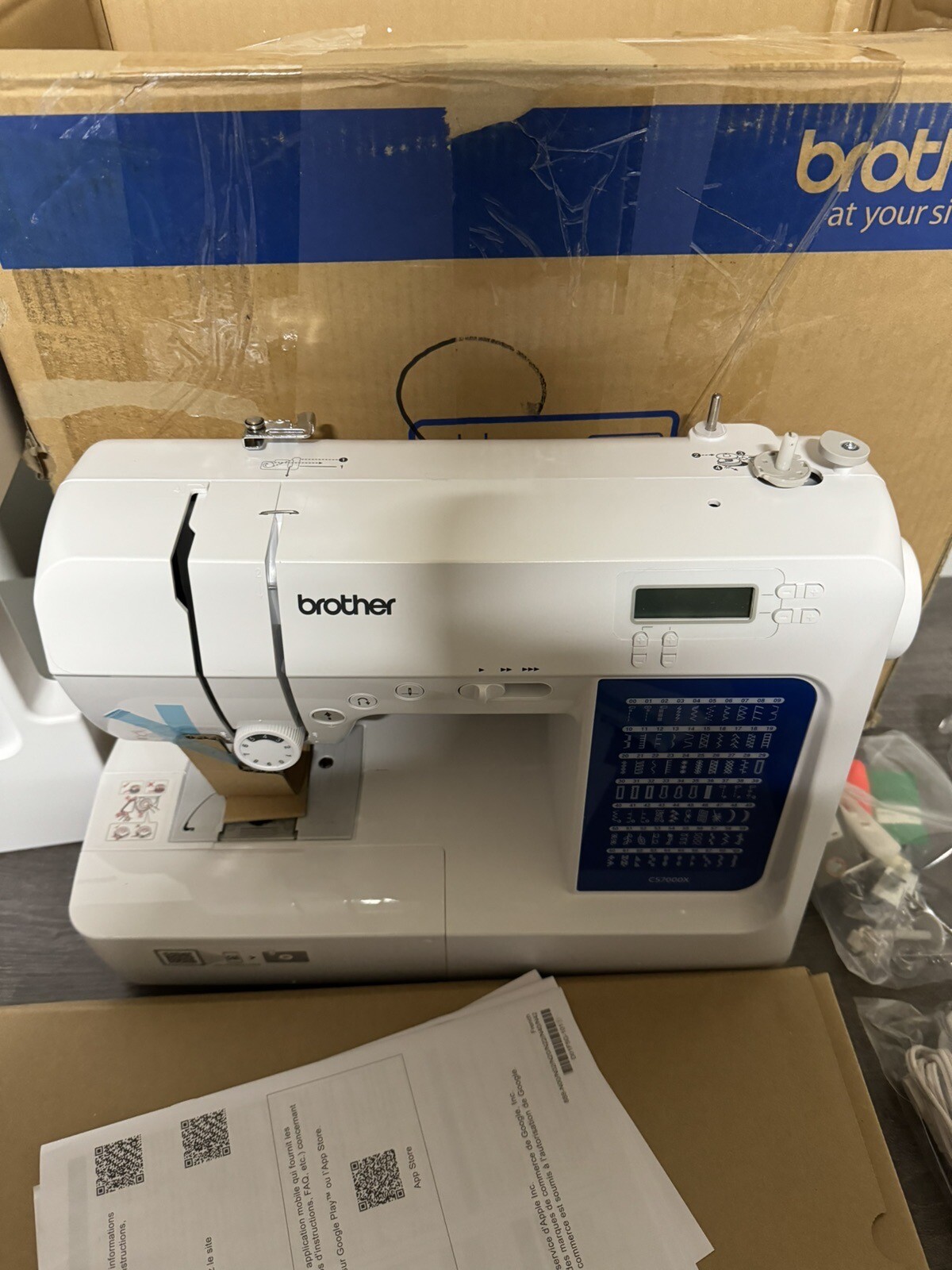 Brother CS7000X Computerized Sewing and Quilting Machine, 70 Built-in Stitches