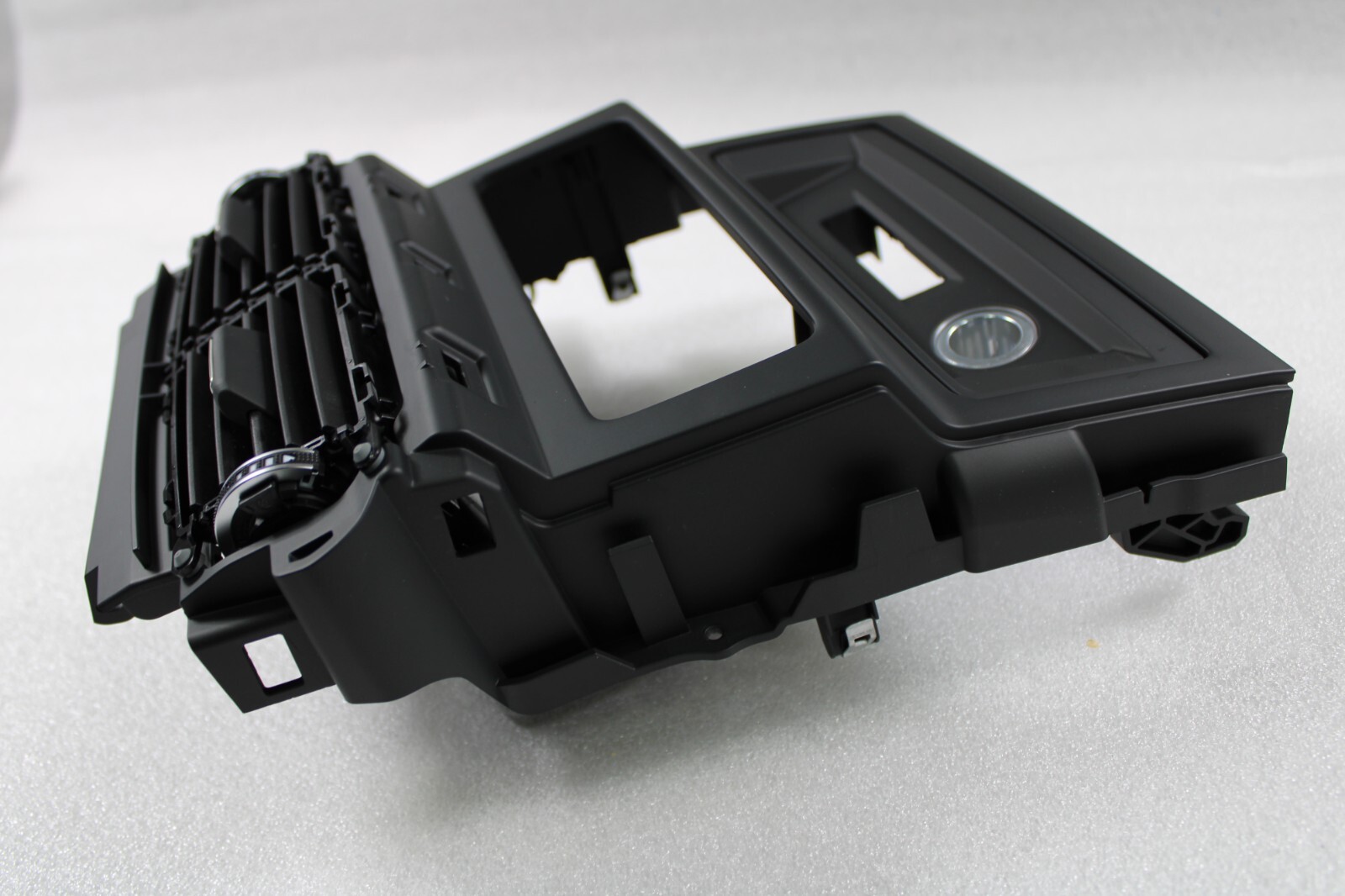 Lamborghini Urus, Rear Console Air Vent, Used, P/N 4ML864147A