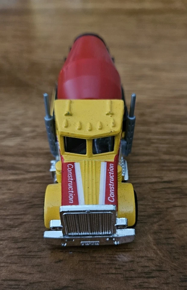 Matchbox 1981 Peterbilt 379 Cement/Concrete Truck (Pace Construction) - Image 3 of 4