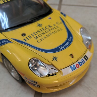 Burago 1997 Porsche 911 Carrera #22 SuperCup Monopole Giraudy