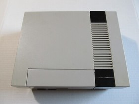 NES CONSOLE & RF SWITCH, MODEL NO. NES-001 - TESTED - CONSOLE ONLY - READ BELOW-